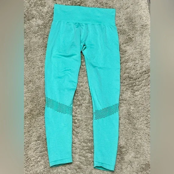 NVGTN Green Seamless Leggings with Mesh Panels - Picture 5 of 5